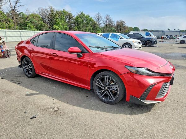 2025 TOYOTA CAMRY