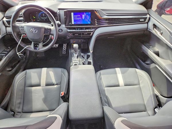 2025 TOYOTA CAMRY