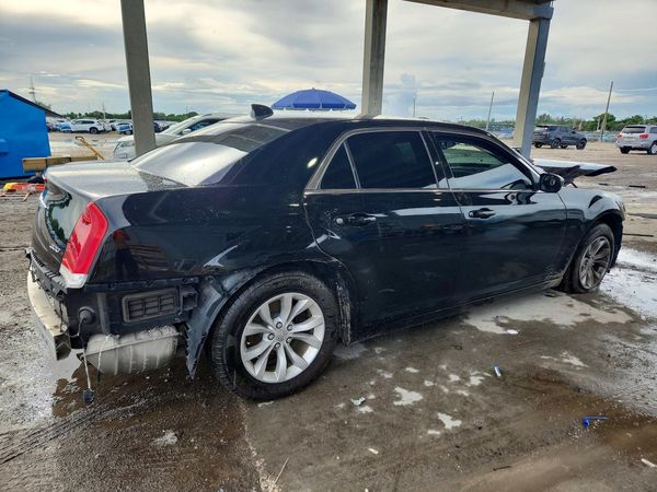 2020 CHRYSLER 300
