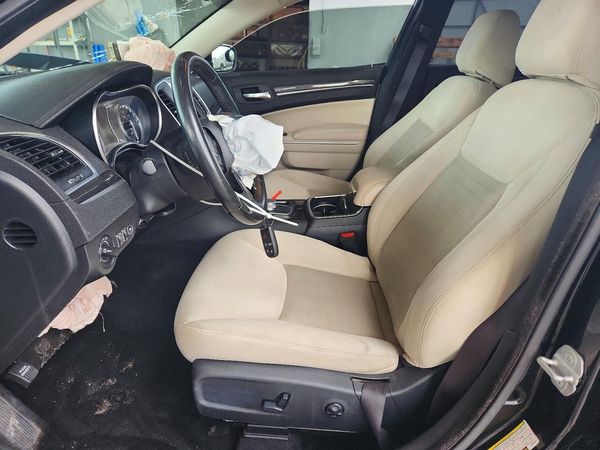 2020 CHRYSLER 300