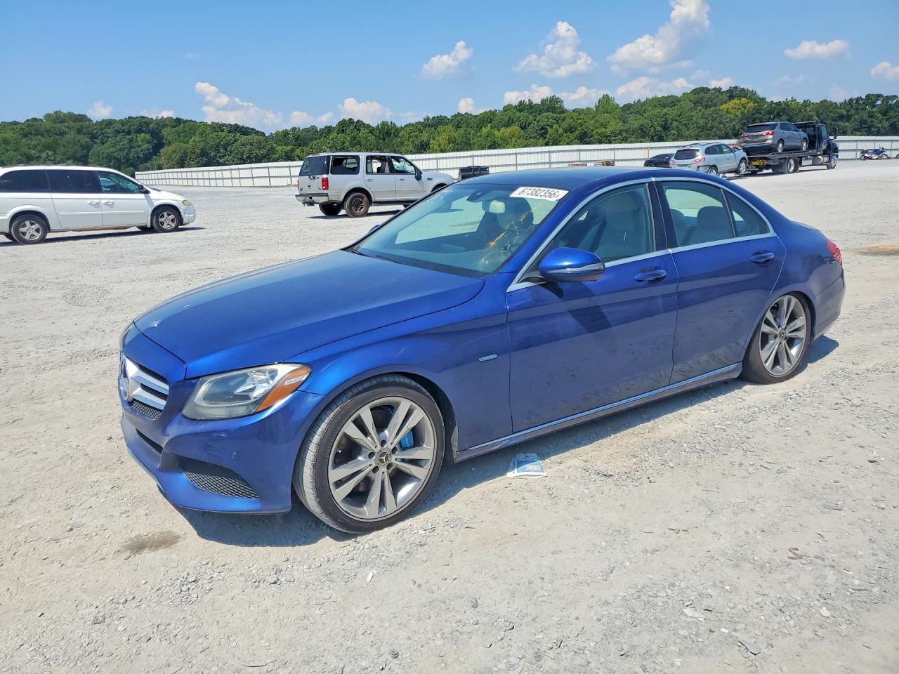 2017 MERCEDES-BENZ C-CLASS 350e — Front 3/4