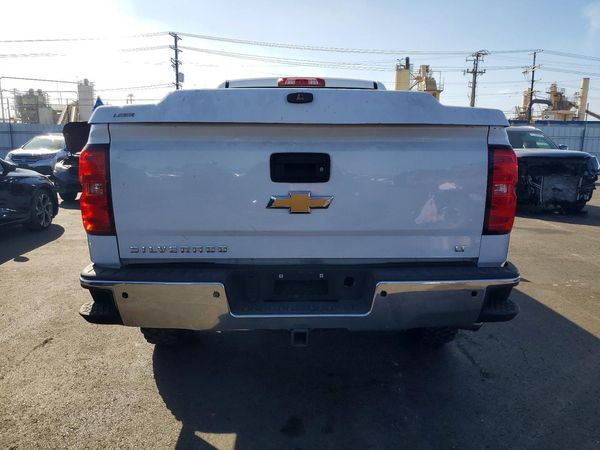 2018 CHEVROLET SILVERADO LT