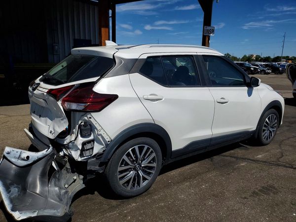 2022 NISSAN KICKS SV