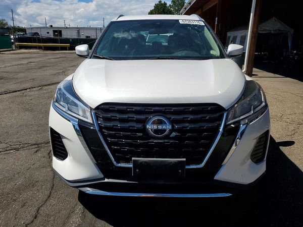 2022 NISSAN KICKS SV