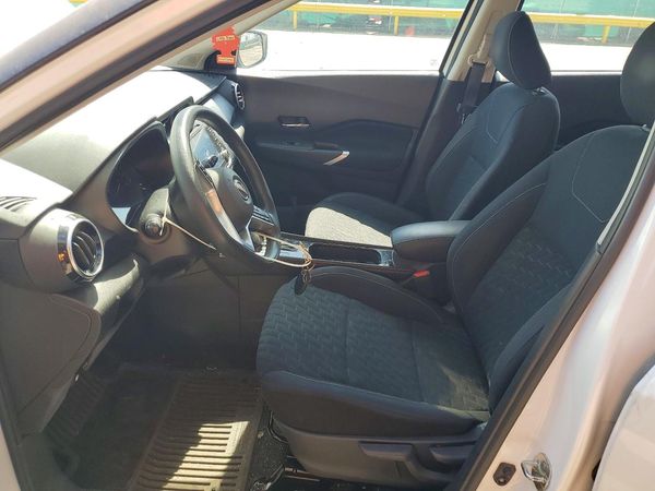 2022 NISSAN KICKS SV