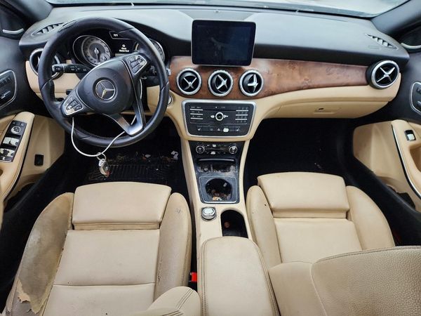 2017 MERCEDES-BENZ GLA