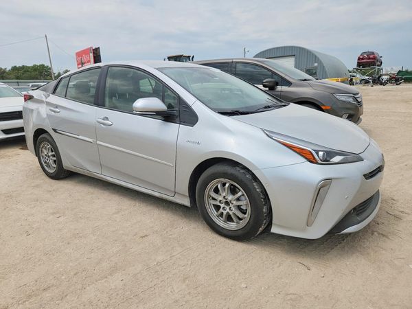 2019 TOYOTA PRIUS