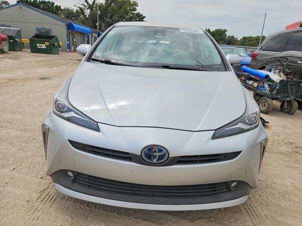 2019 TOYOTA PRIUS