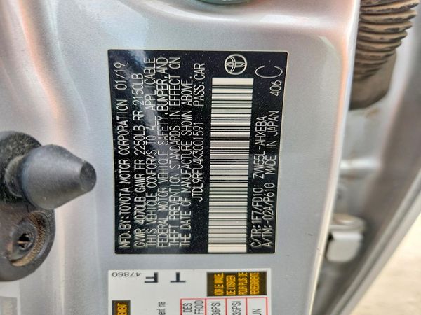 2019 TOYOTA PRIUS