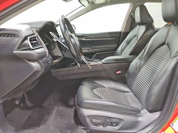 2021 TOYOTA CAMRY SE — DENT