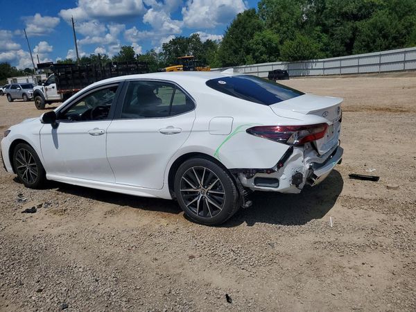2024 TOYOTA CAMRY