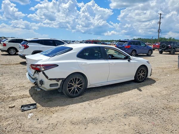 2024 TOYOTA CAMRY
