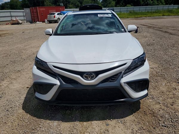 2024 TOYOTA CAMRY