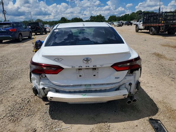 2024 TOYOTA CAMRY