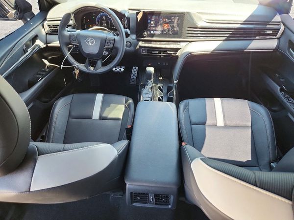 2026 TOYOTA CAMRY