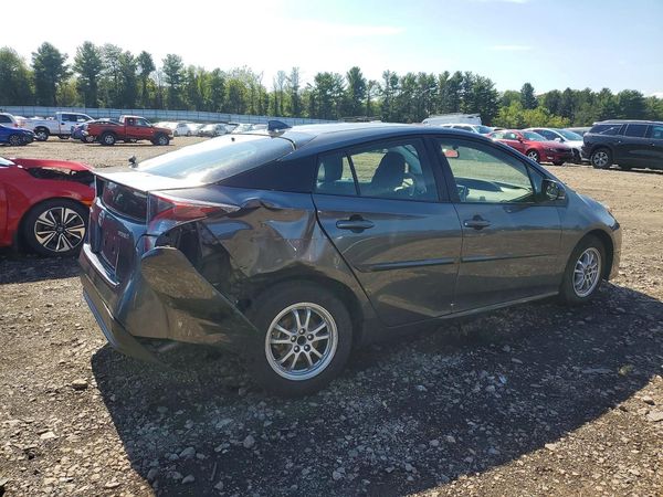 2016 TOYOTA PRIUS