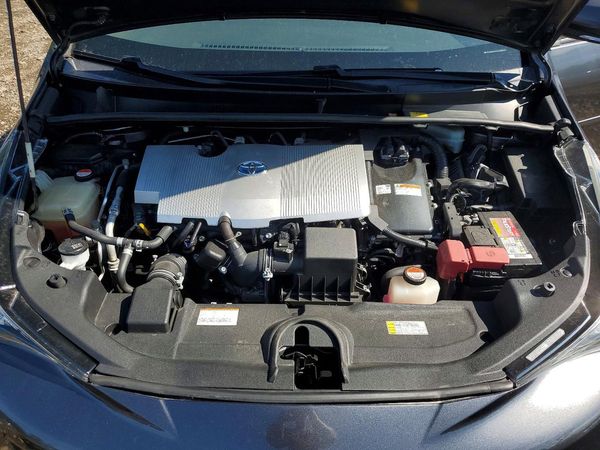 2016 TOYOTA PRIUS