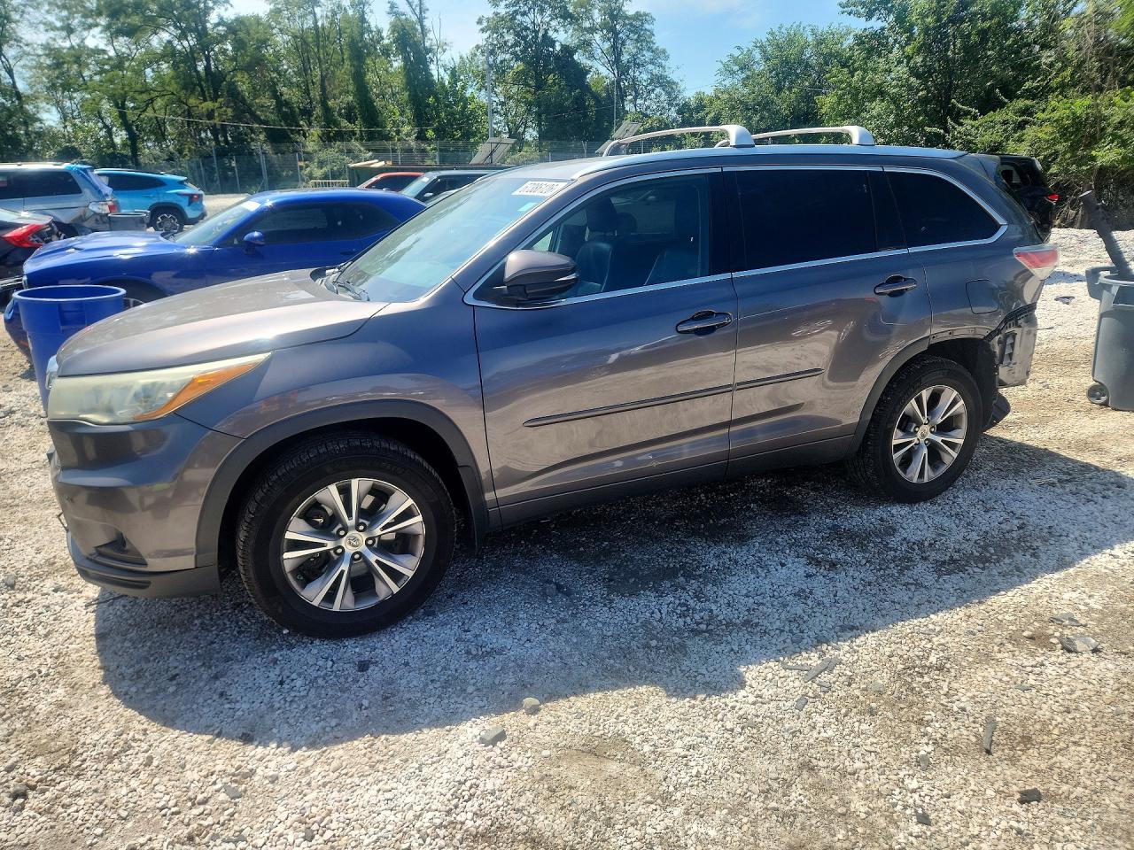 2015 TOYOTA HIGHLANDER