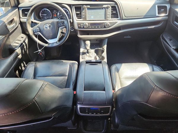 2015 TOYOTA HIGHLANDER