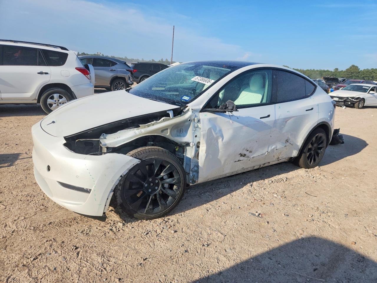 2022 TESLA MODEL Y — Front 3/4