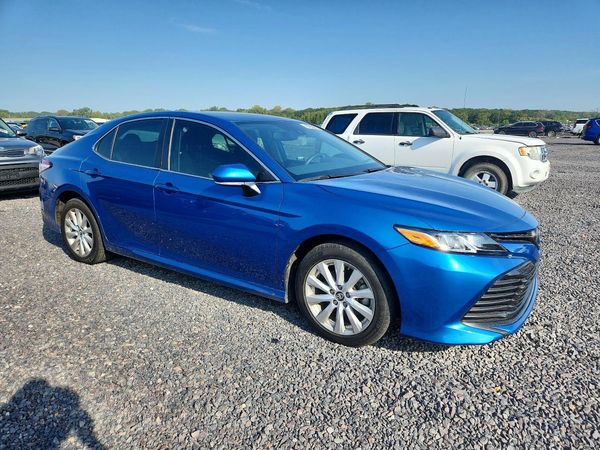 2019 TOYOTA CAMRY L/LE/SE/XLE — Passenger 3/4