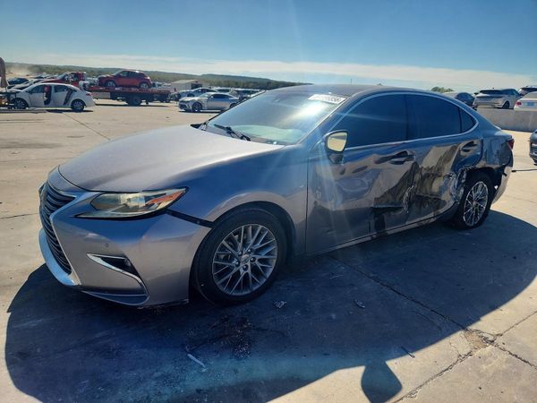 2018 LEXUS ES