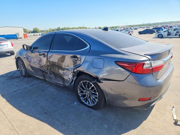 2018 LEXUS ES
