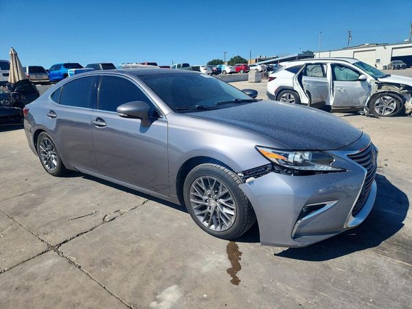 2018 LEXUS ES