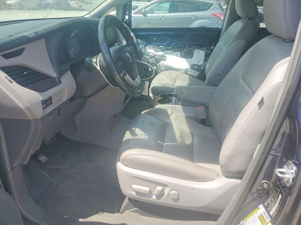 2018 TOYOTA SIENNA — DENT