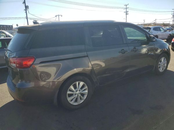 2016 KIA SEDONA LX - Middle-low