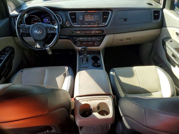 2016 KIA SEDONA LX - Middle-low