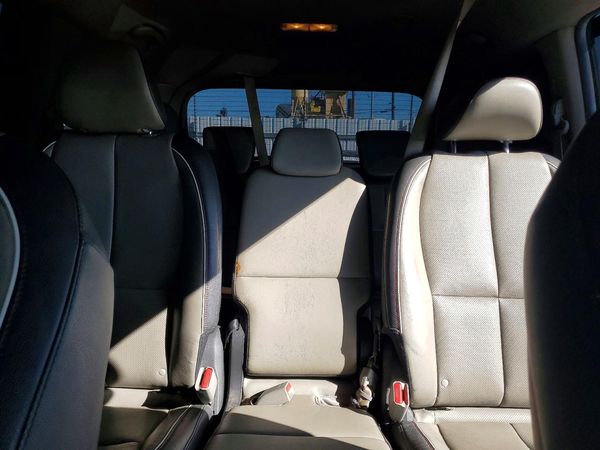 2016 KIA SEDONA LX - Middle-low