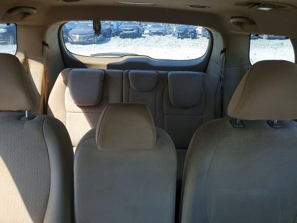 2016 KIA SEDONA LX - Middle-low