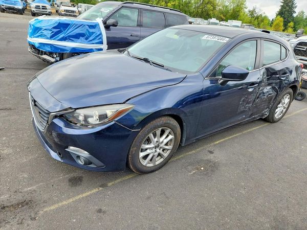 2016 MAZDA 3 SE