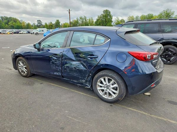 2016 MAZDA 3 SE