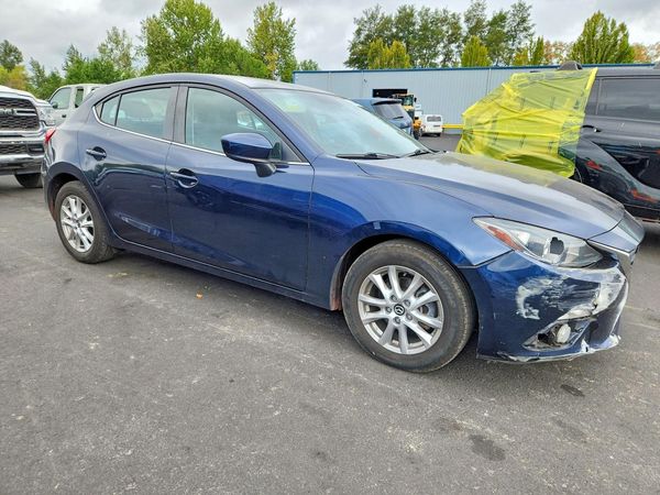 2016 MAZDA 3 SE