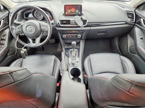 2016 MAZDA 3 SE