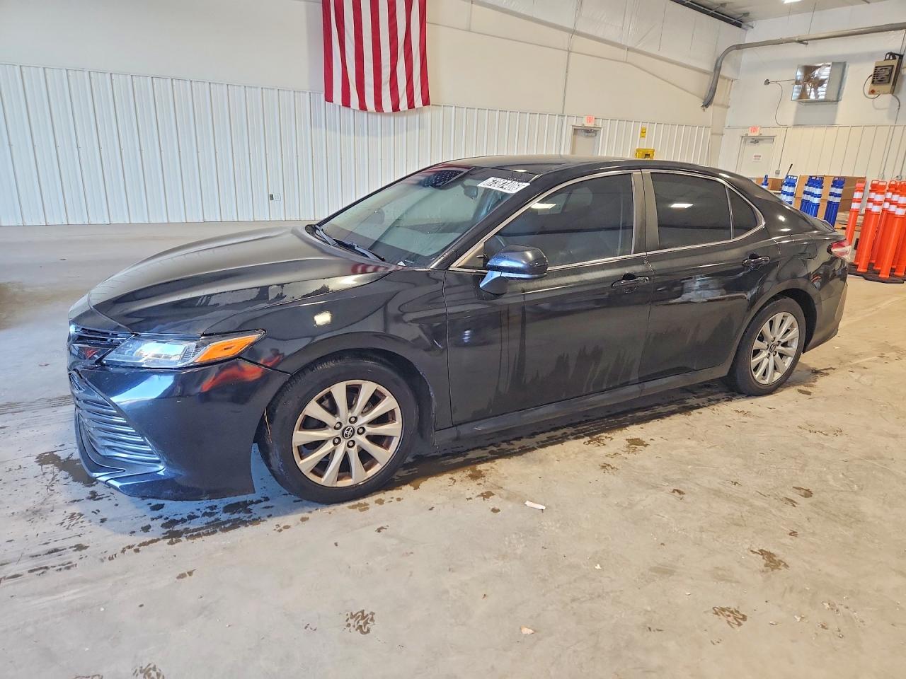 2018 TOYOTA CAMRY L/LE/SE/XLE — Front 3/4