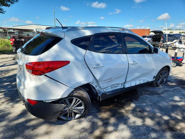 2015 HYUNDAI TUCSON