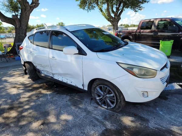 2015 HYUNDAI TUCSON