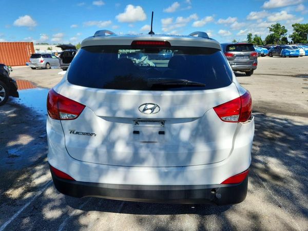 2015 HYUNDAI TUCSON