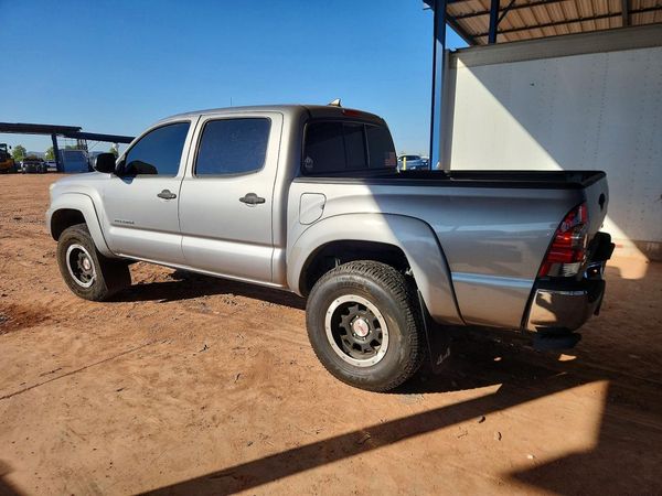 2014 TOYOTA TACOMA Delux Grade