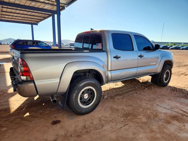 2014 TOYOTA TACOMA Delux Grade