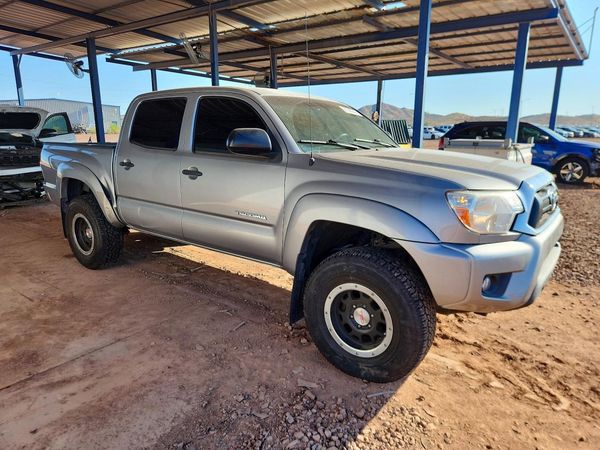 2014 TOYOTA TACOMA Delux Grade