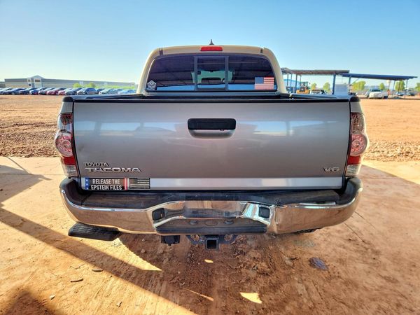 2014 TOYOTA TACOMA Delux Grade