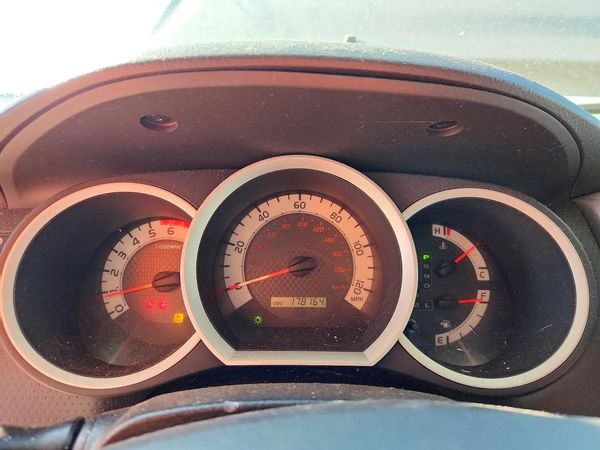 2014 TOYOTA TACOMA Delux Grade