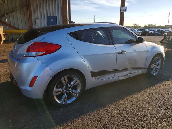 2013 HYUNDAI VELOSTER
