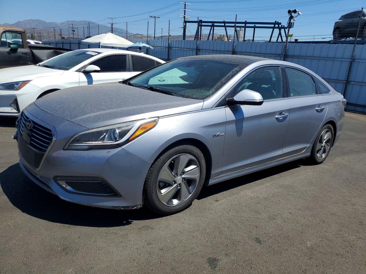 2016 HYUNDAI SONATA GLS (Middle) — Front 3/4