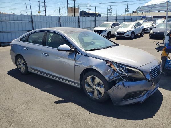 2016 HYUNDAI SONATA GLS (Middle) — Passenger 3/4