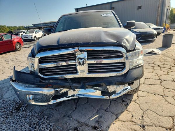 2019 RAM 1500 CLASSIC SLT